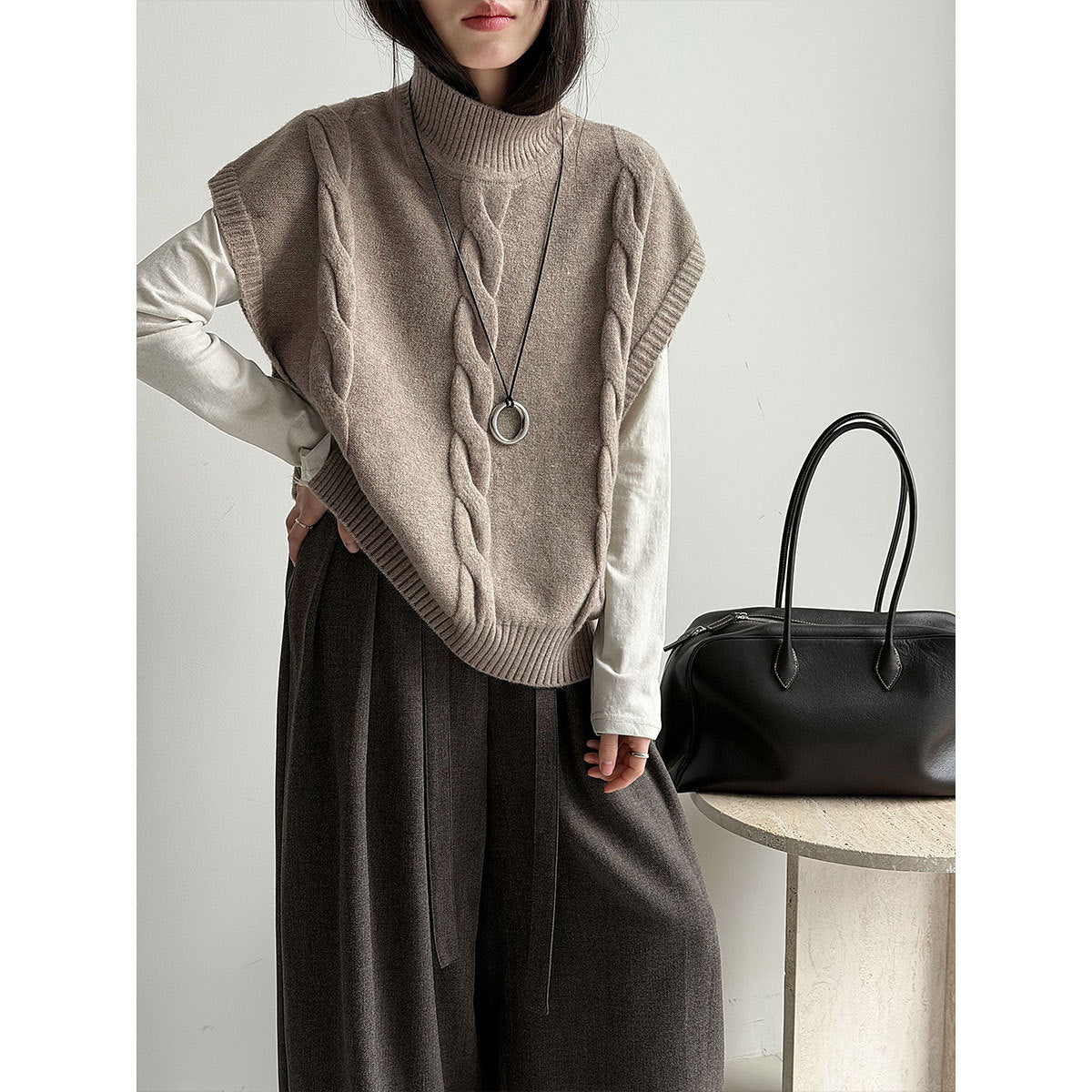Korean retro twisted semi-turtleneck knitted vest women's 2026 spring stacked design vest