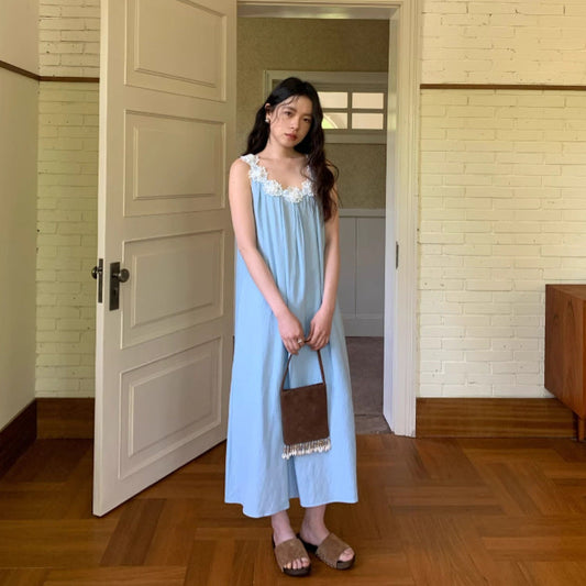 Three-dimensional flower sleeveless suspender dress