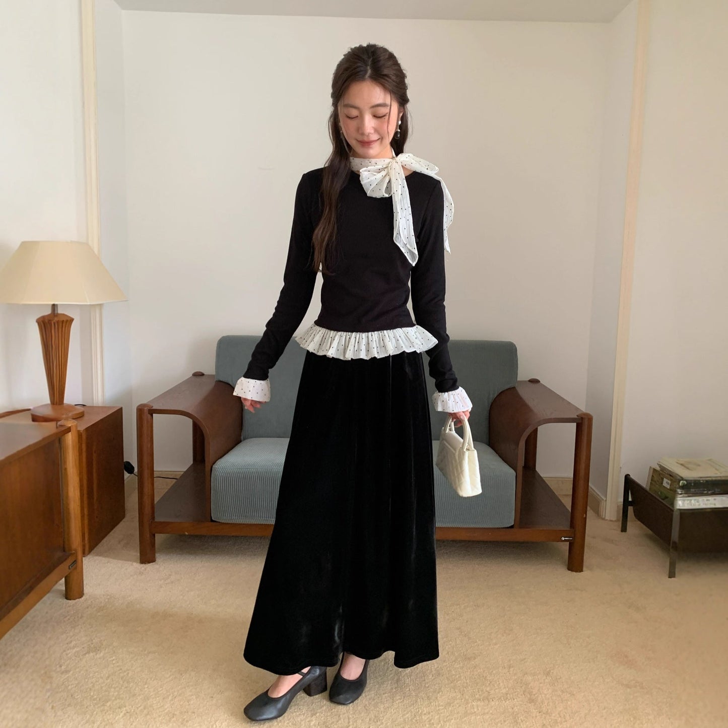 Skinny versatile pendant high waist velvet skirt