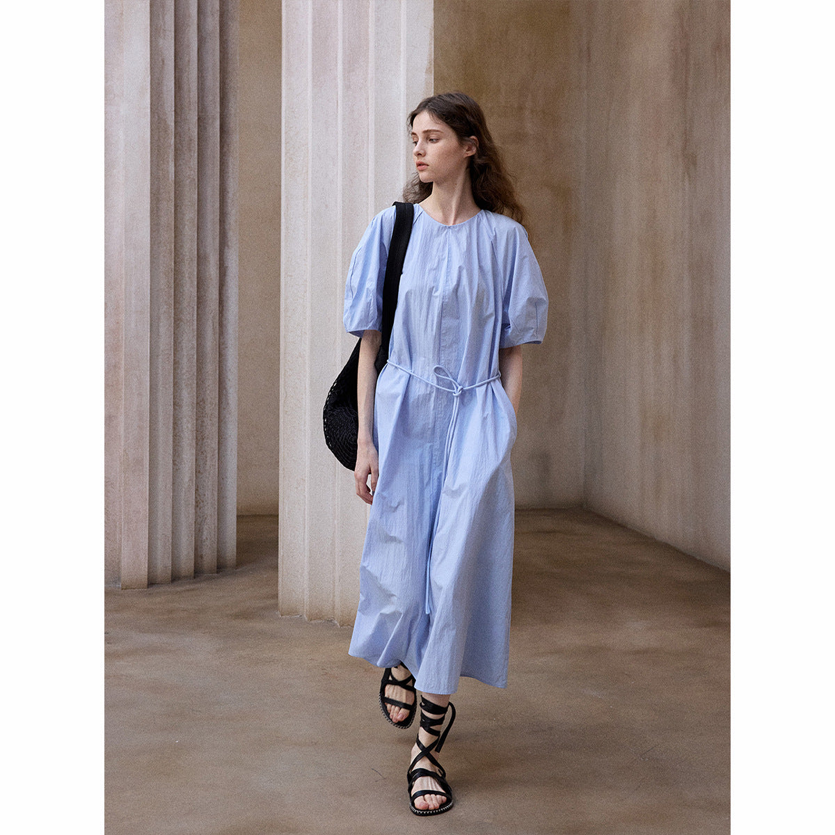 Summer long dress with shoulder sleeves and straps