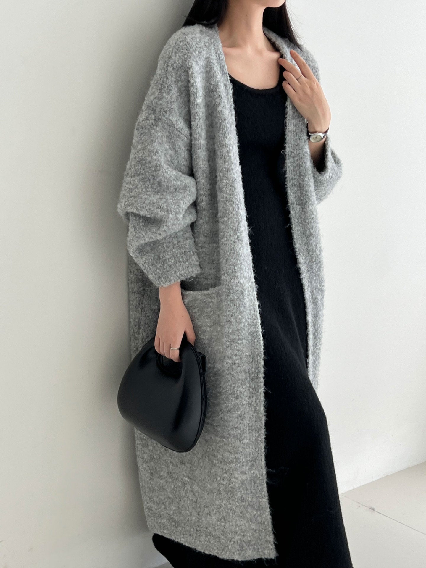 Soft and cozy wool knit long cardigan for women, new autumn korean style, thick and relaxed sweater jacket