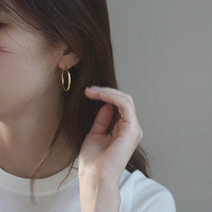 New fashion earrings 925 silver needle earrings women's Korean simple cold wind temperament earrings oval gold-plated stud earrings