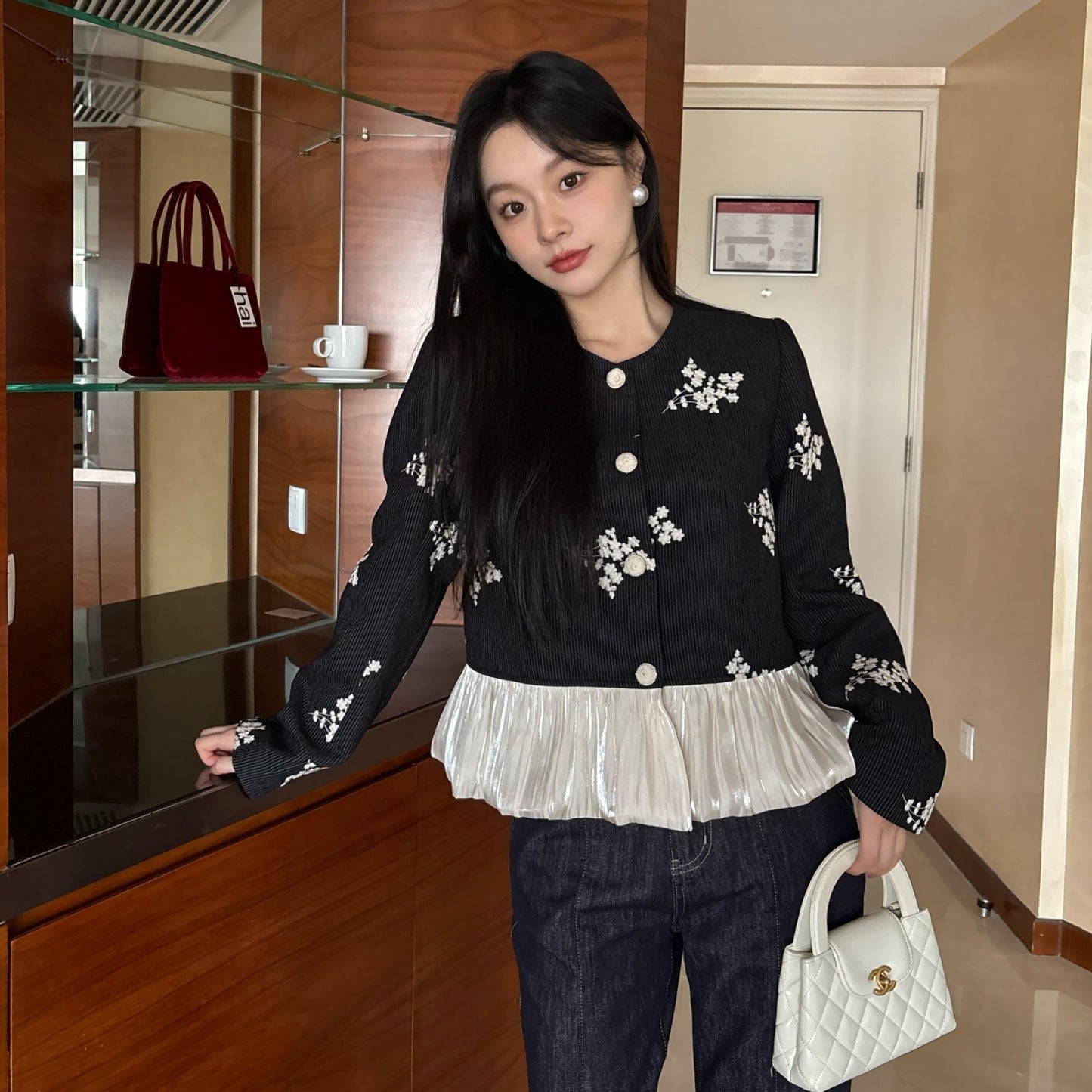 Age-reducing embroidery contrasting color splicing cotton-padded thick short jacket