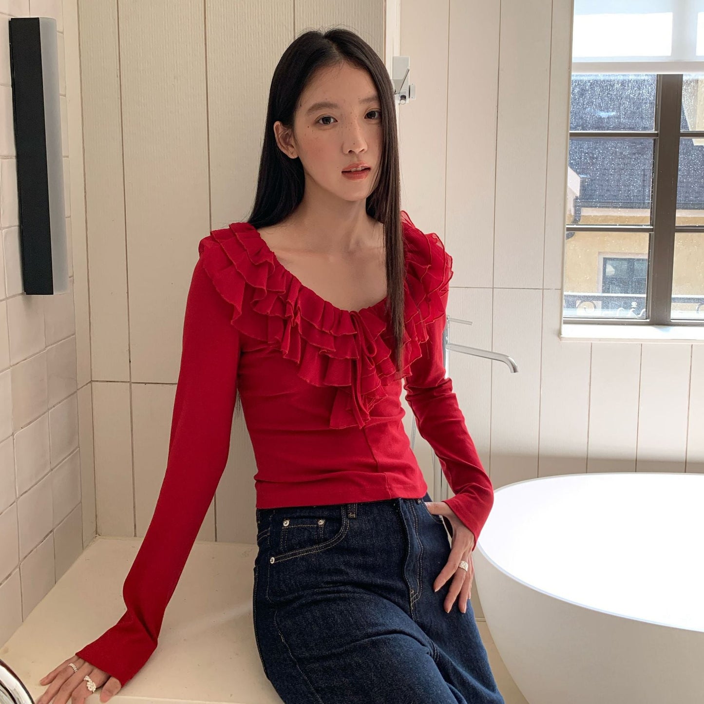 Sweet wind age-reducing ruffle edge slim-fitting long-sleeved bottoming shirt