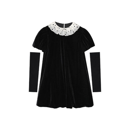 Velvet dresses with detachable sleeves