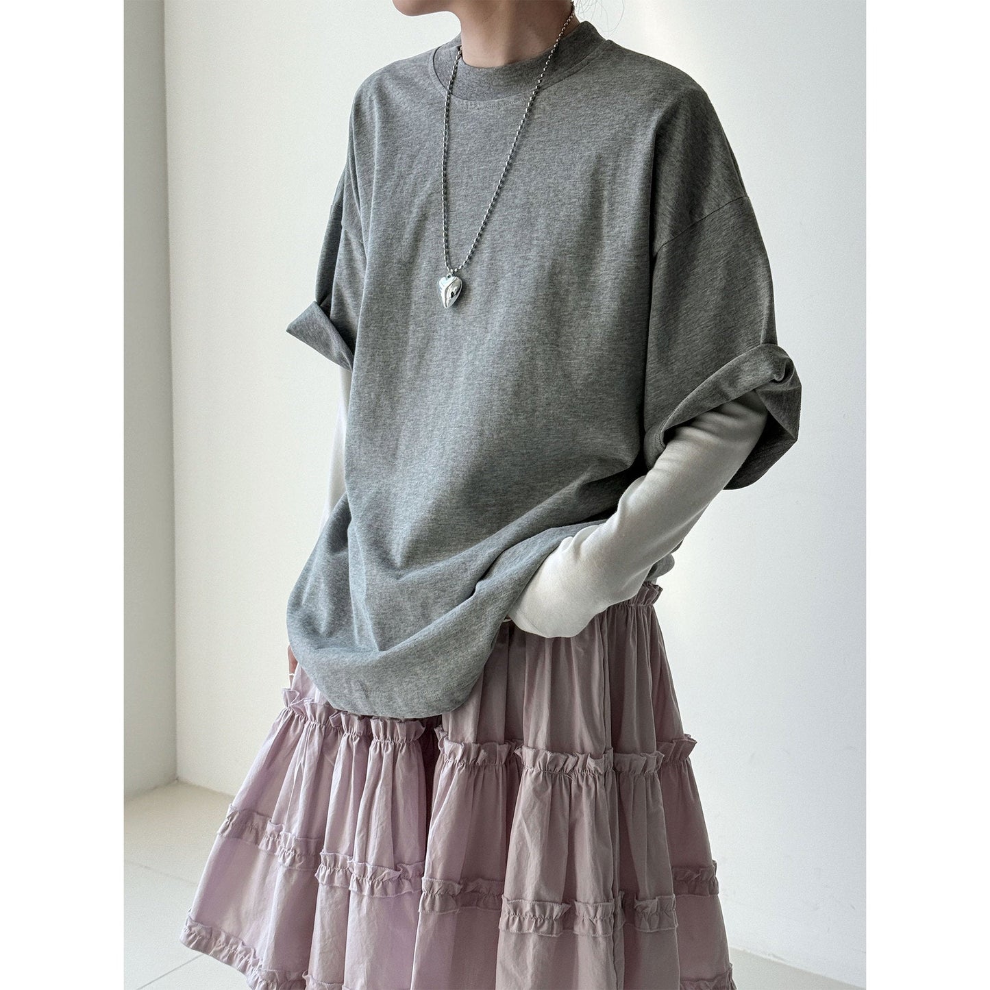 Casual solid color polished loose shoulder short sleeve women's early spring new silhouette simple round neck T-shirt