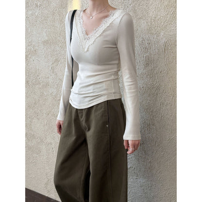 Korean gentle V-neck lace bottoming shirt women's early spring splicing knitted slim inner top