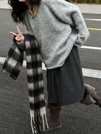 Korean loose v-neck soft waxy knitted inner with long-sleeved women's winter new casual curled top