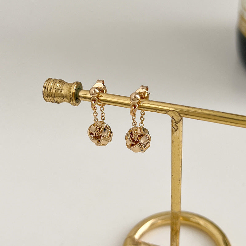 French retro high-end earrings women's light luxury niche earrings exquisite simple sterling silver versatile temperament earrings earrings