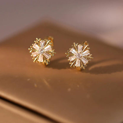 New trendy ear buckle light luxury temperament zircon snowflake women's earrings niche design high-end stud earrings