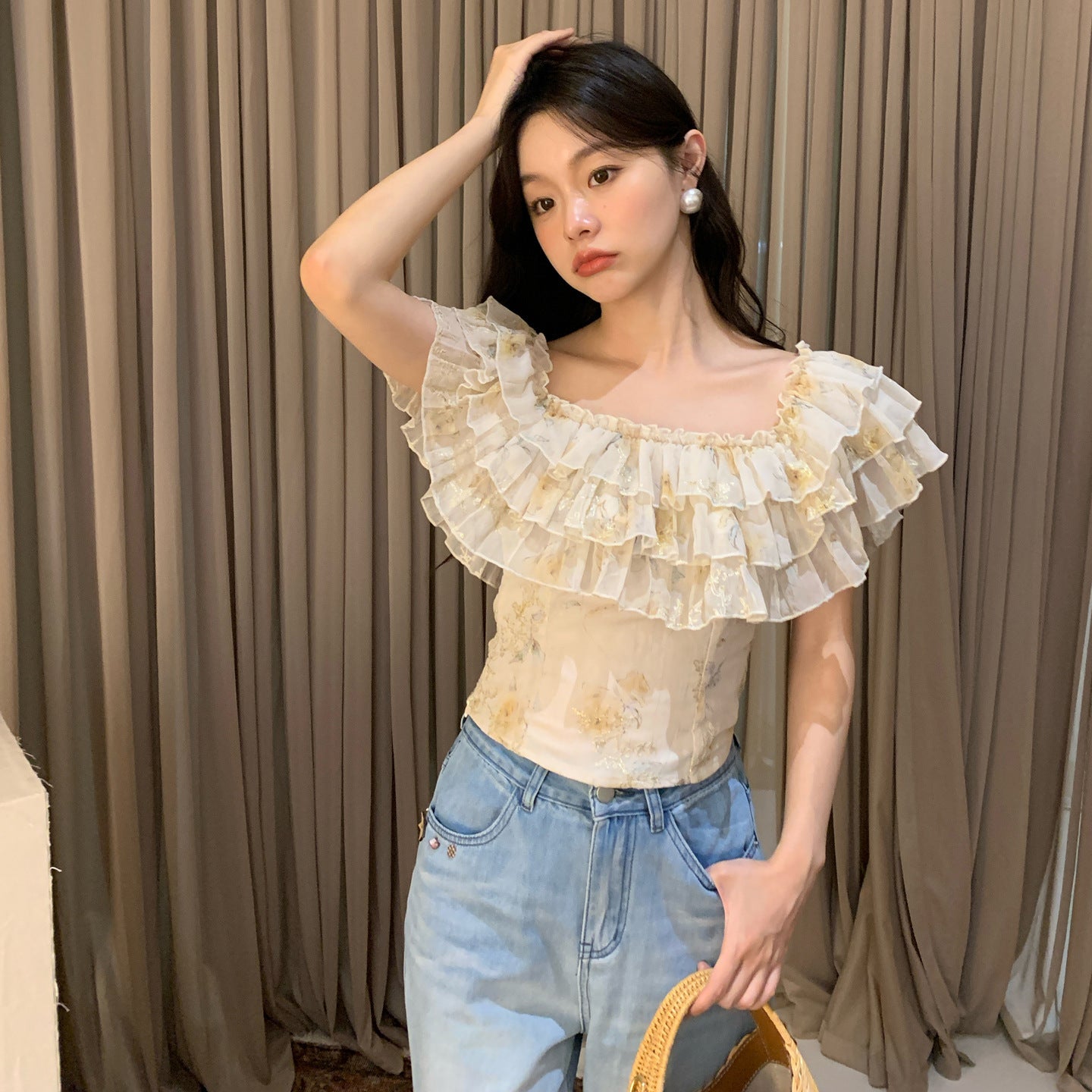 Sweet age reduction two wear ruffle leaf edge splicing floral shirt