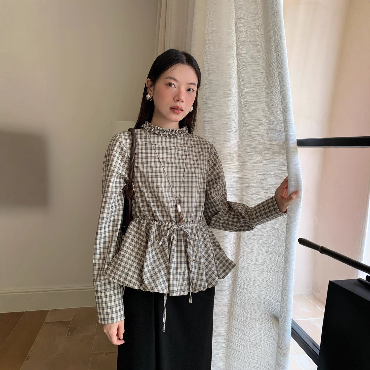 Autumn retro plaid waist design long-sleeved fungus edge stand-up collar shirt