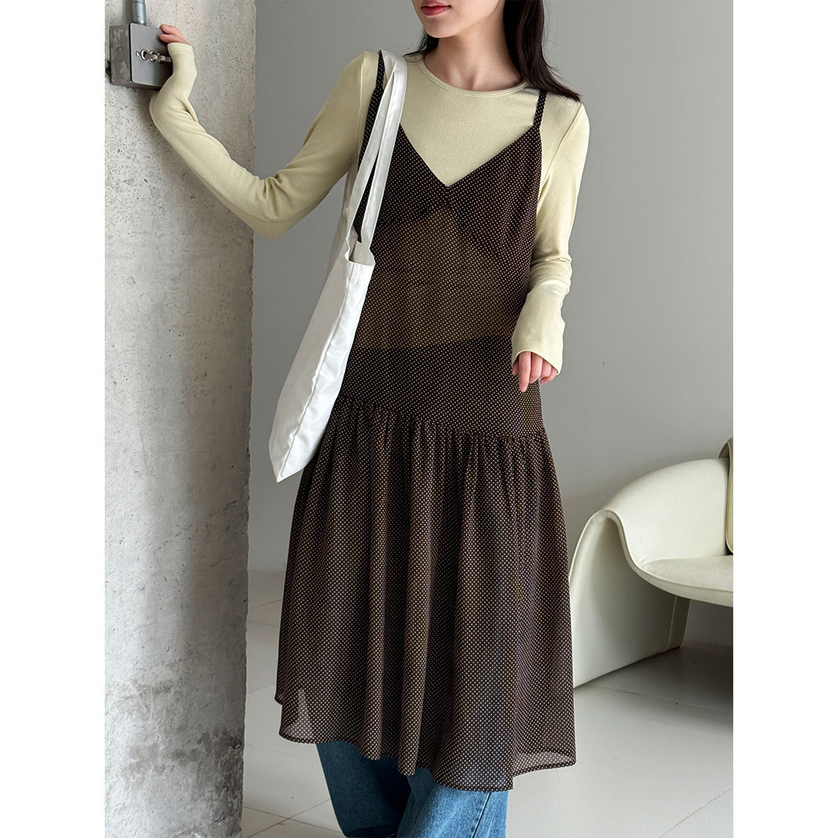 Basic solid color simple front shoulder versatile slim-fitting bottoming shirt women's early spring new stacked wear T-shirt