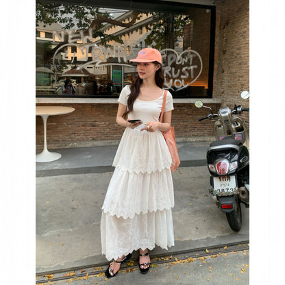 Gentle and sweet age-reducing lace cake dress