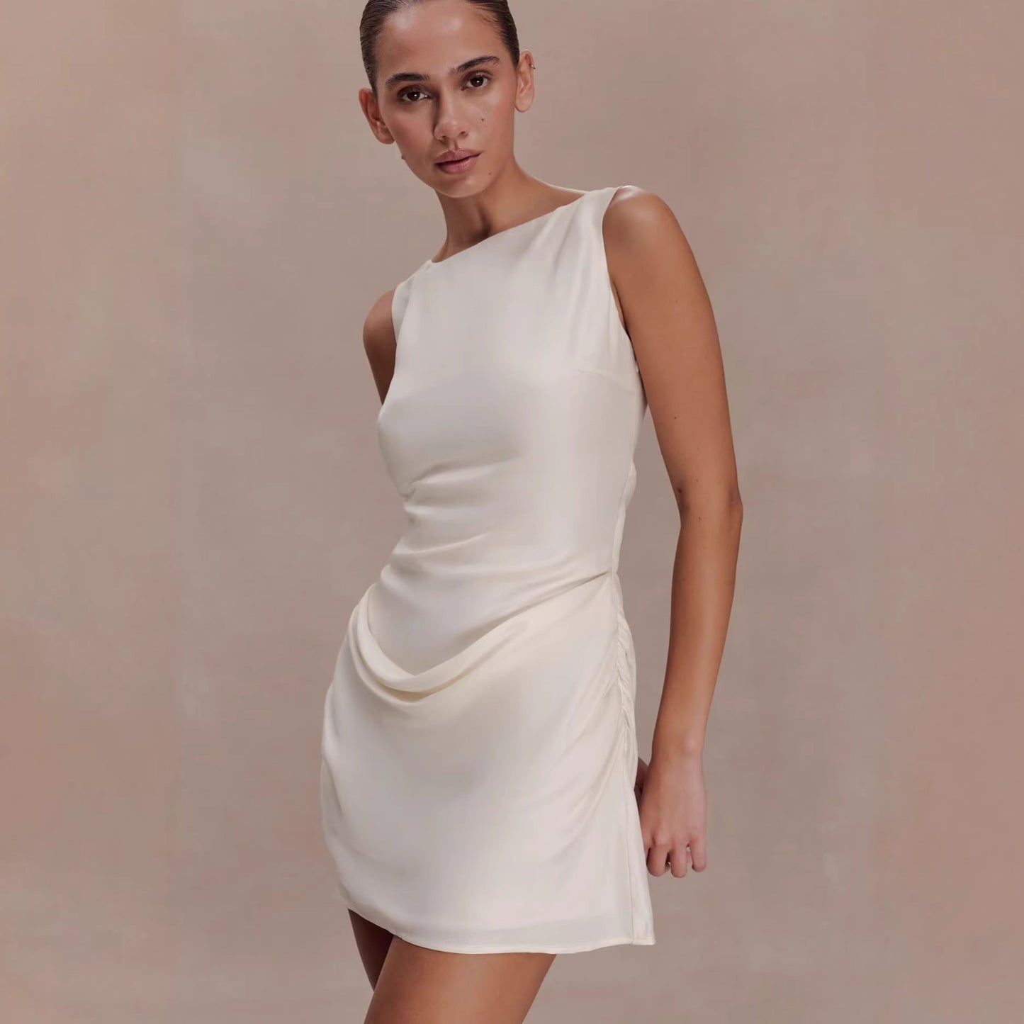 Sleeveless pleated strap short skirt new high-end design backless European and American dress