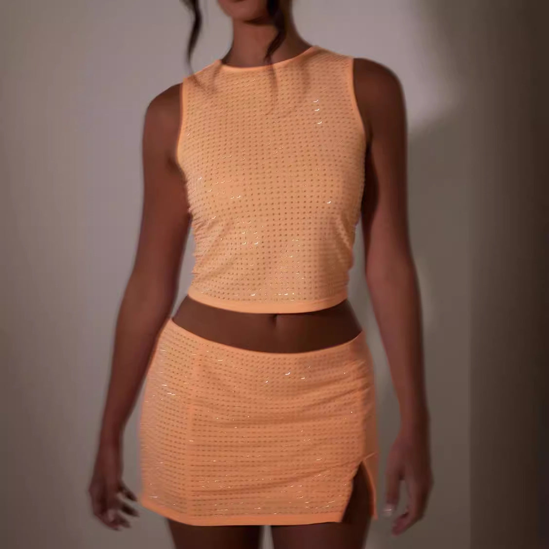 Top, short skirt set, split-ended hot diamond skirt, two-piece set, customized, fresh and diamond-set, sleeveless.