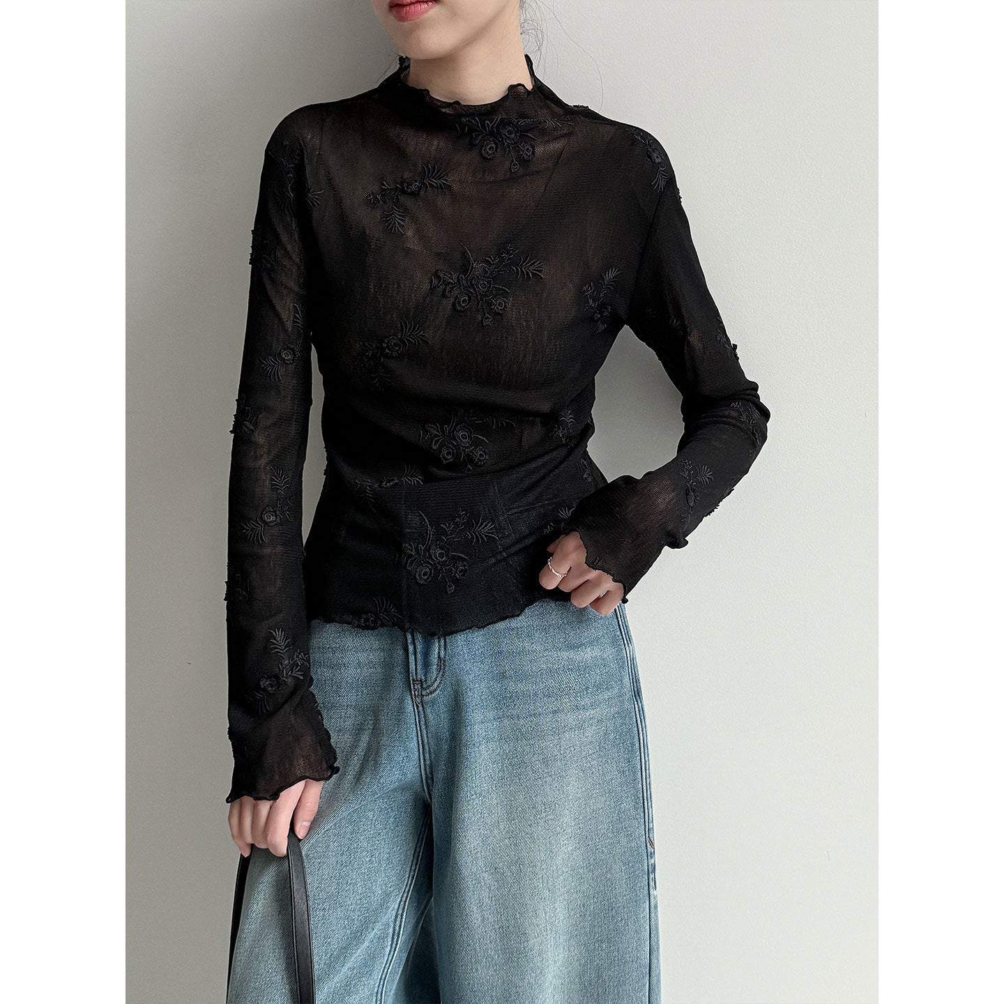 Gentle wind stand-up collar embroidered mesh bottoming shirt women's early spring new Korean inner top