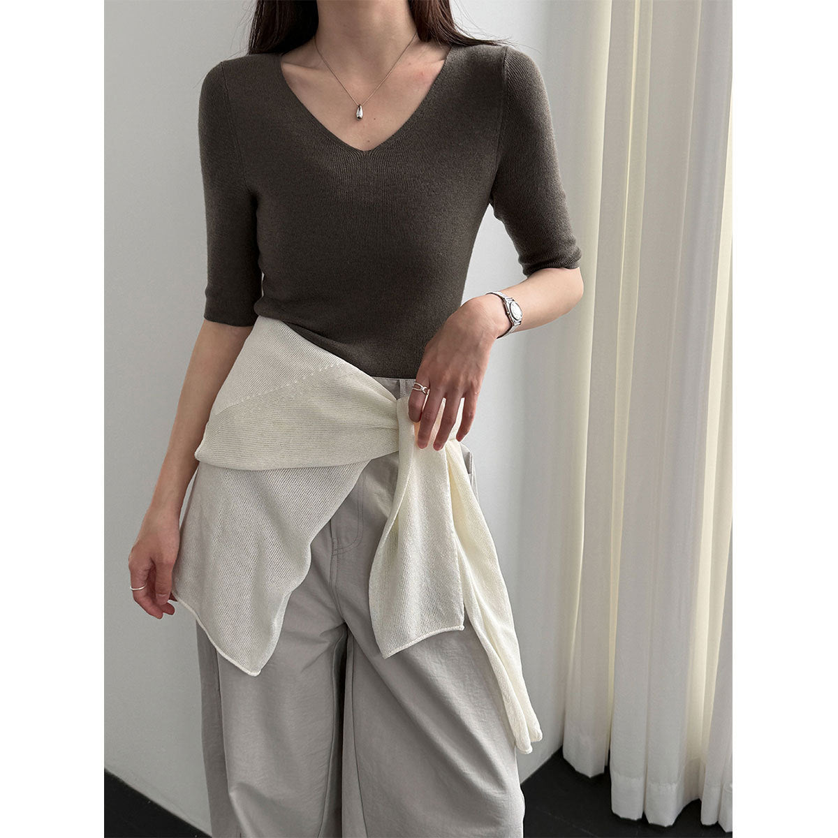 Soft and glutinous skin-friendly wool gentle style V-neck knitted sweater women's spring slim three-quarter sleeve T-shirt