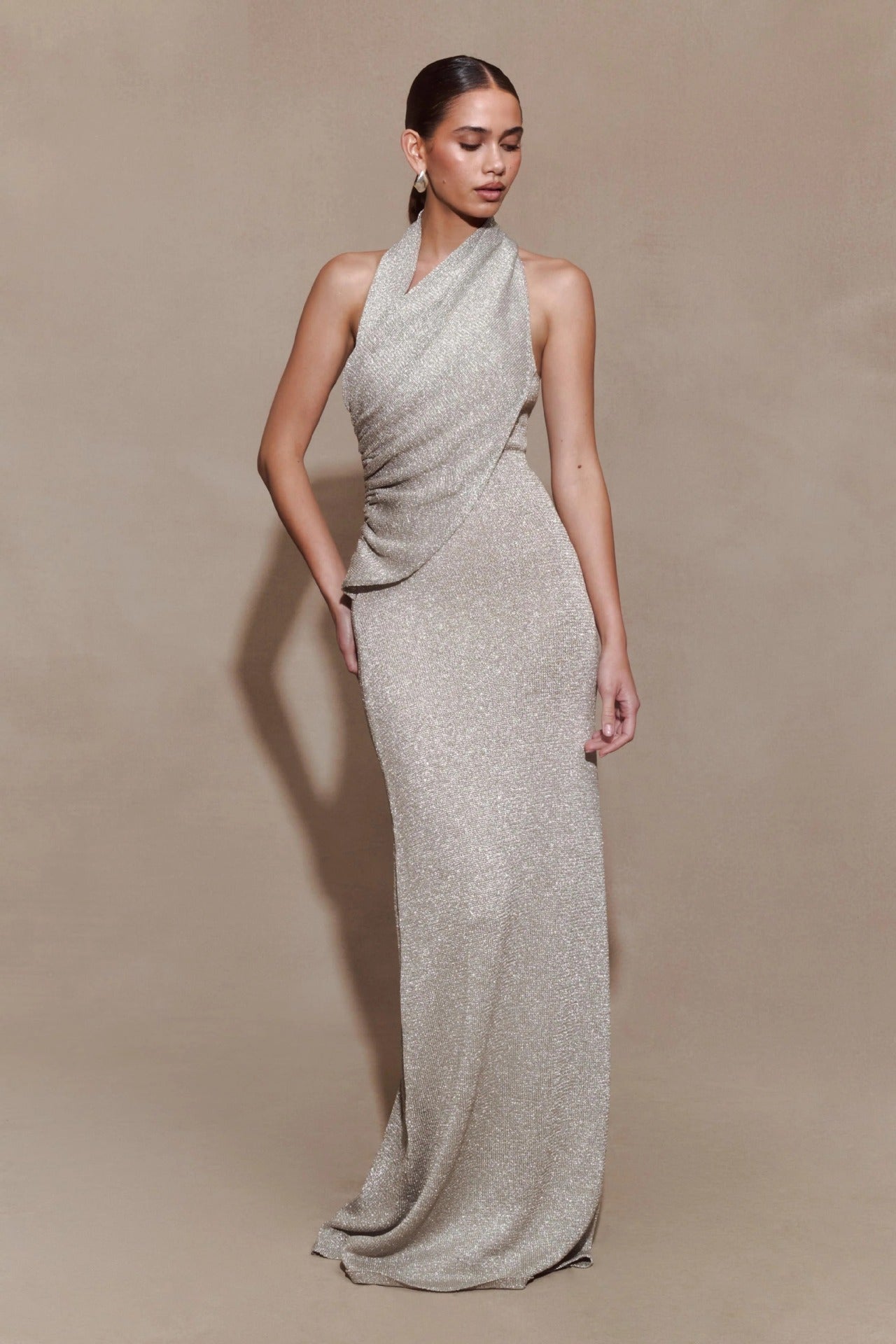Fashion pleated diagonal neck neck knitted hip skirt backless sexy dress
