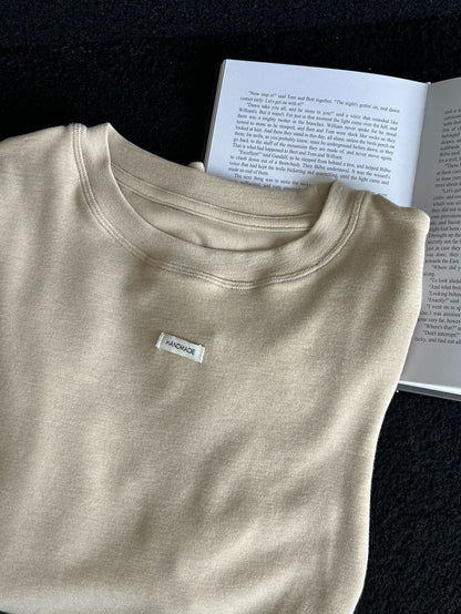 Soft and glutinous slim solid color crew neck base shirt women's autumn embroidery Korean standard design long-sleeved T-shirt top