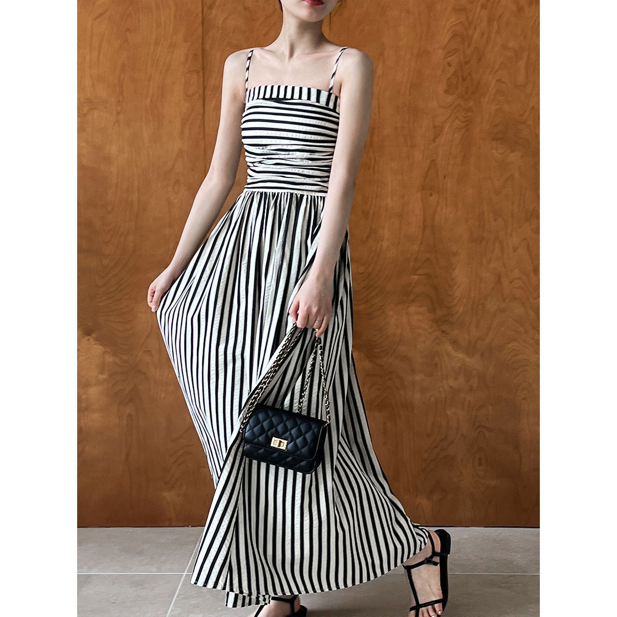 French striped tube top suspender dress for women's high-end off-the-shoulder pleated waist A-word long dress summer