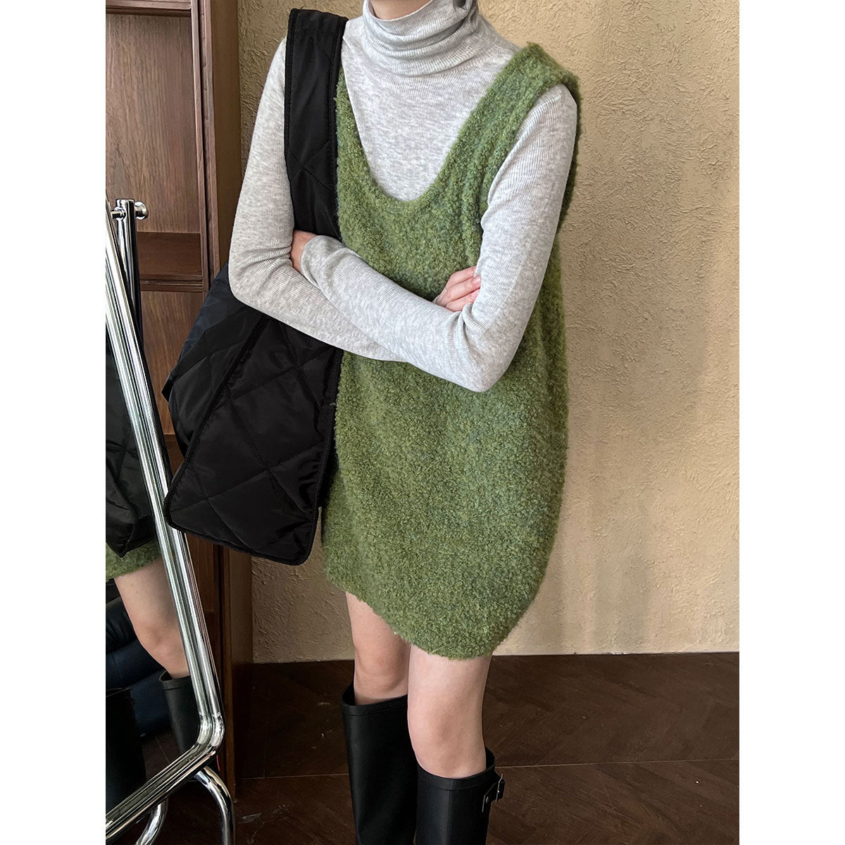 Korean atmosphere U-neck loose and thin stacked wool loop wool knitted vest dress