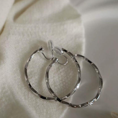 Circle earrings New trendy girl niche design earrings Korean temperament high-end light luxury jewelry