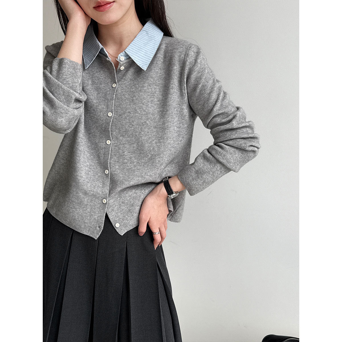 Fake two-piece splicing knitted cardigan women's Spring Festival lazy wind contrasting color shirt collar wide top