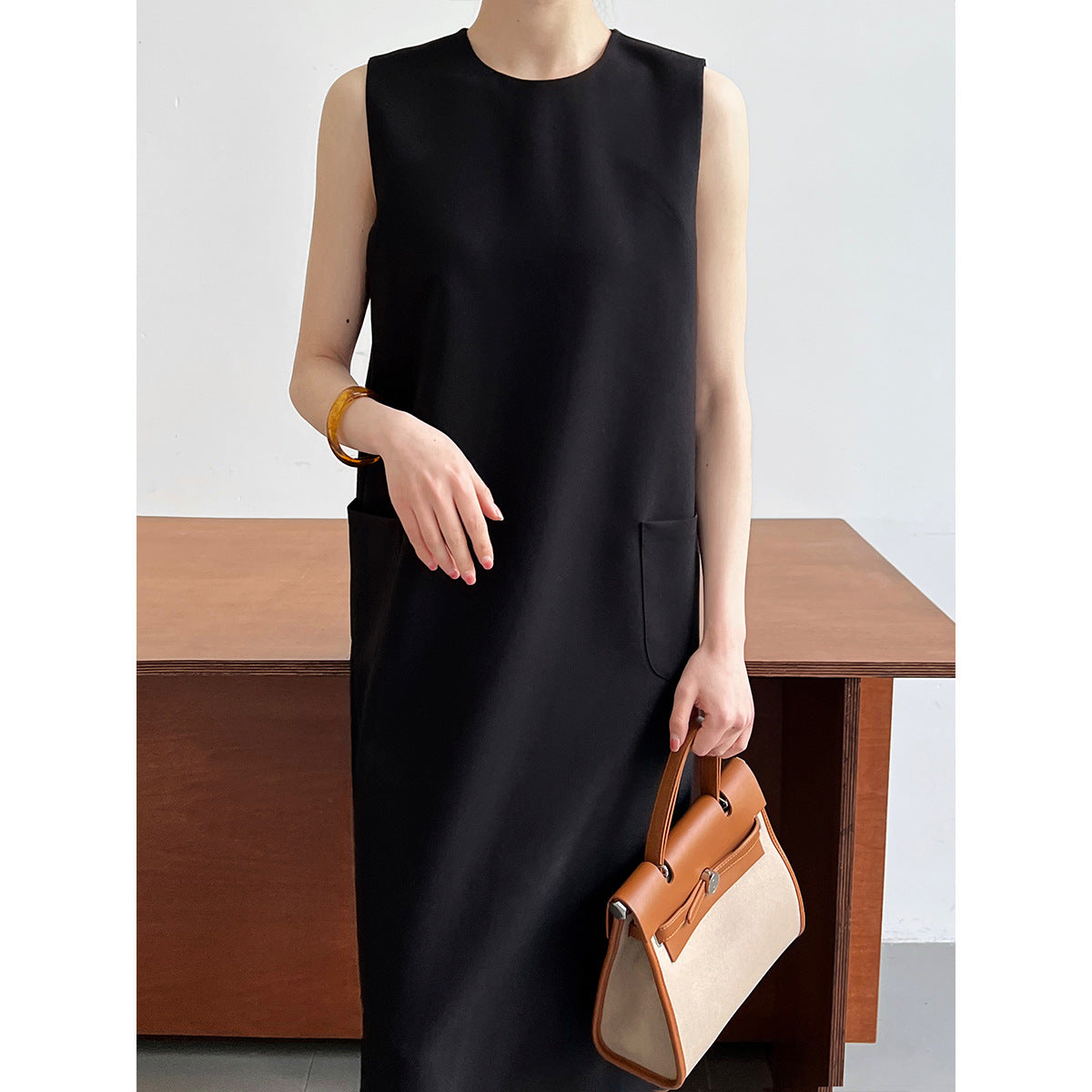 Temperament simple commuter sleeveless suit vest dress women's loose round neck drape straight skirt