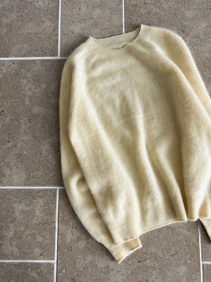 Soft and waxy fluffy crew neck solid color wool sweater women's winter new style with casual lazy top