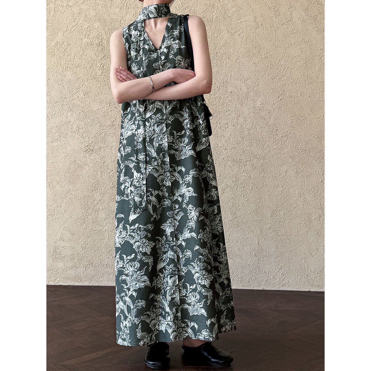 Retro V-neck sleeveless lace-up dress women's spring new loose-print casual vest skirt