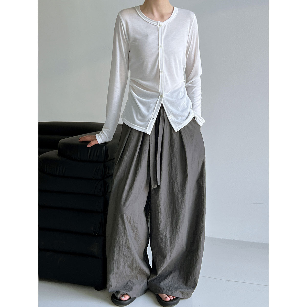 Pleated waist light long sleeve T-shirt women's summer new simple crew neck sunscreen cardigan top