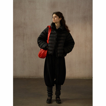 Light and warm, simple and fluffy stand-up collar ribs, quilted commuting and thin down jacket