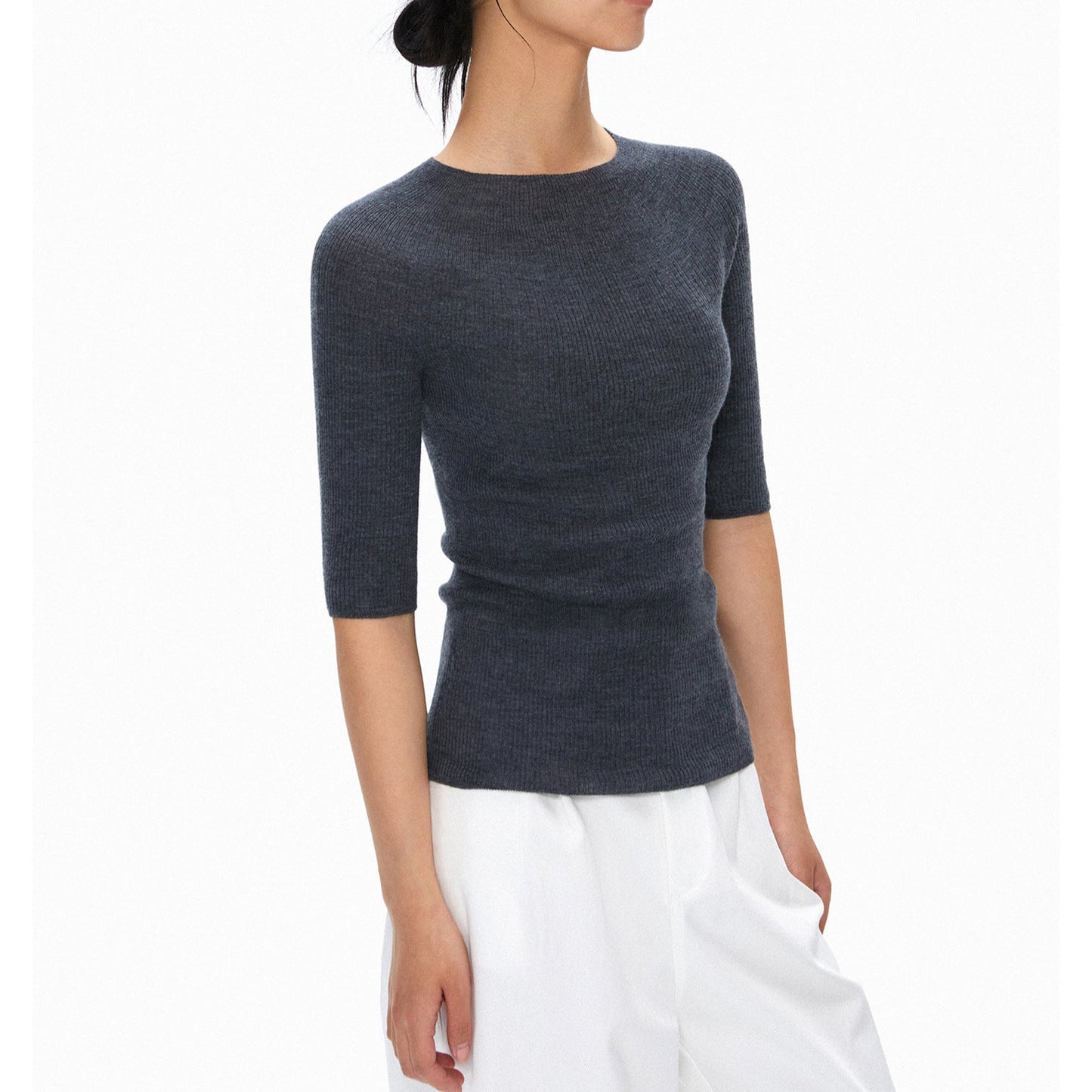 Thin one-piece five-point short-sleeved knitted sweater