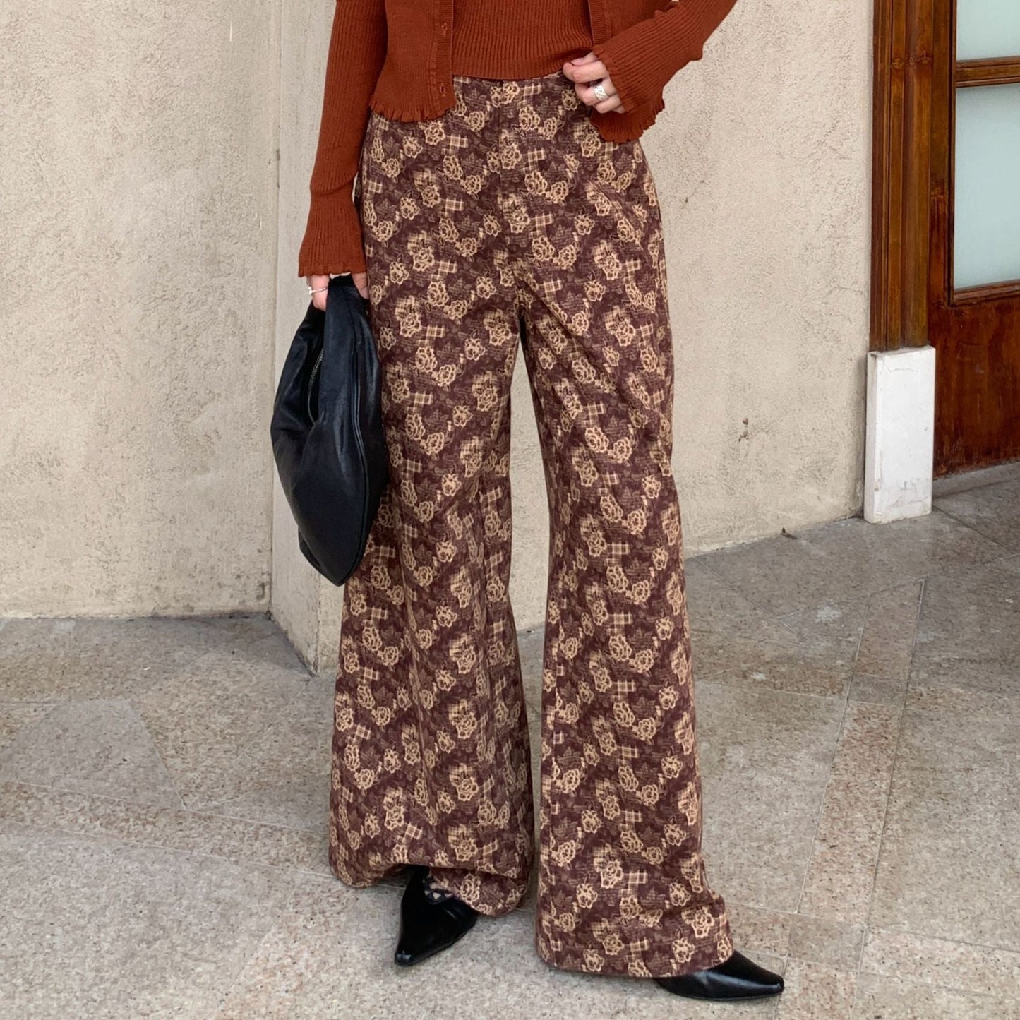 Skinny hips and high waists printed micro-pull pants