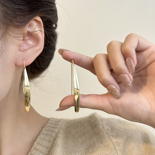 New Korean version glossy long stud earrings long temperament women's simple versatile ear hanging earrings