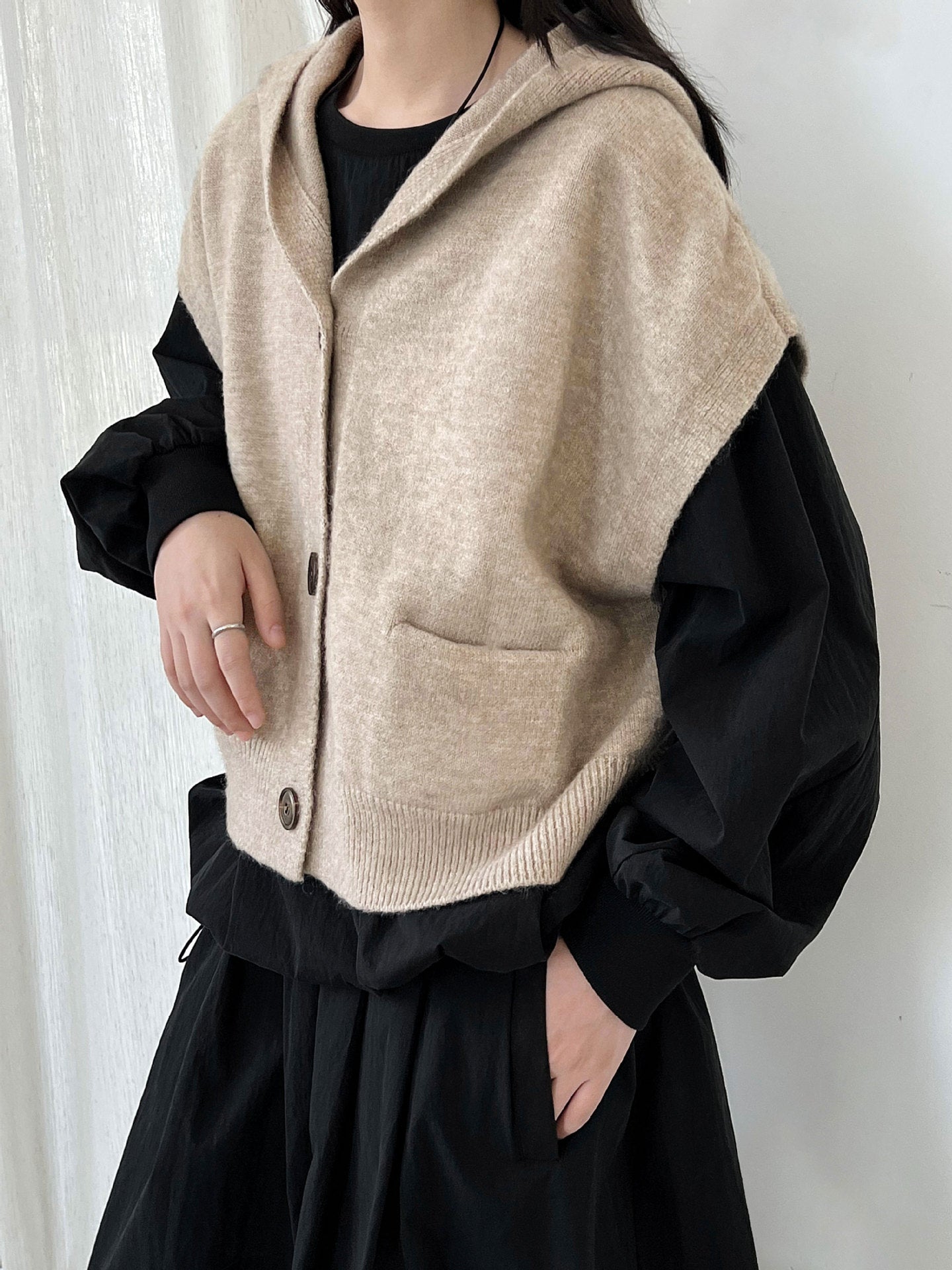 Korean loose large version hooded sleeveless knitted cardigan women's autumn new stacked short vest ss845