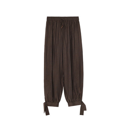 Lazy drape, slimming elastic waist, wide-leg pants