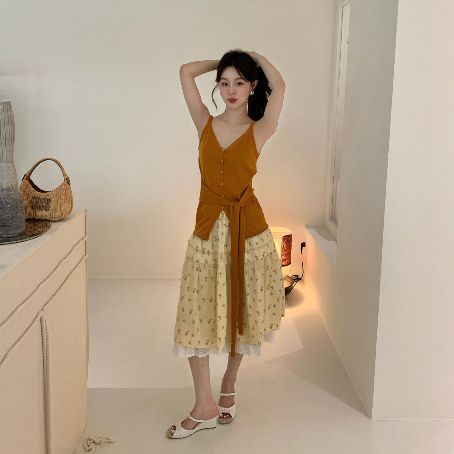Sweet floral lace mid-length A-shaped skirt