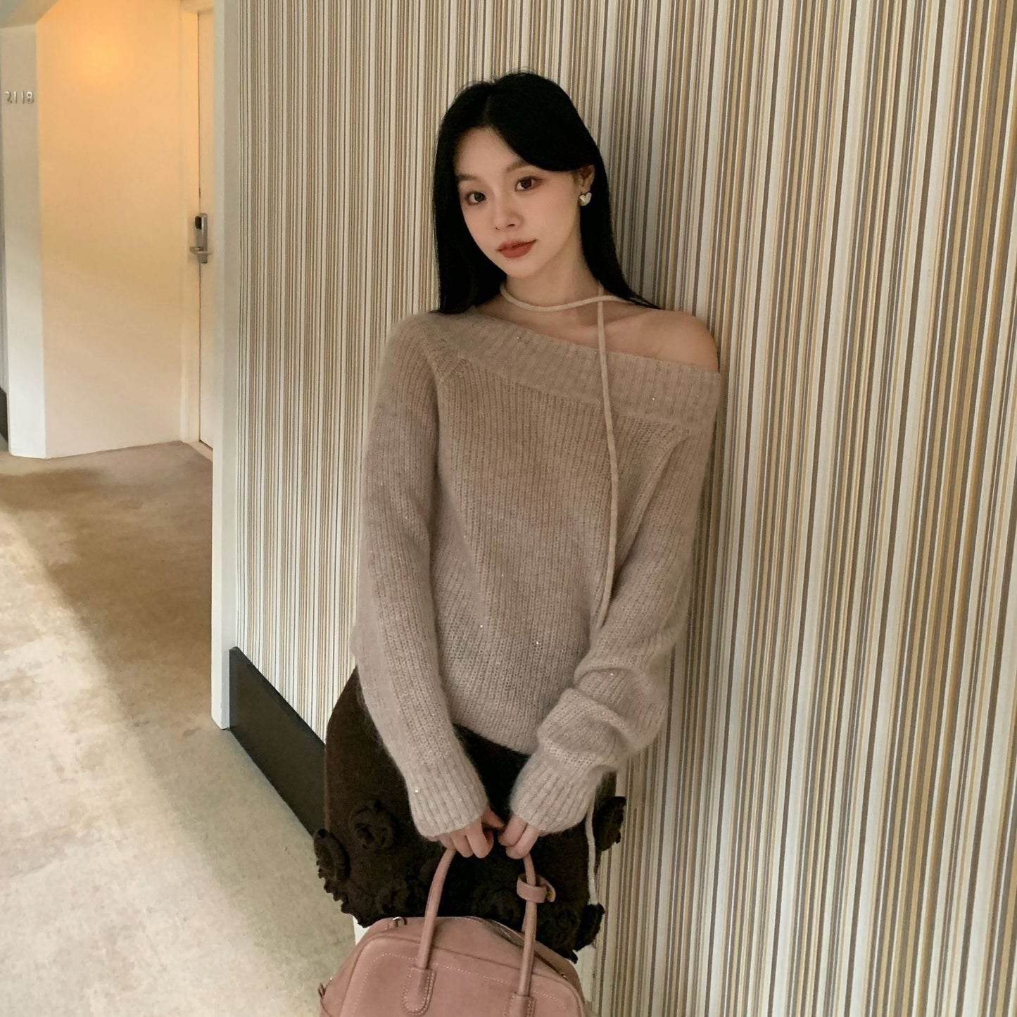 Temperament loose slanted shoulder backless sexy lace-up sweater