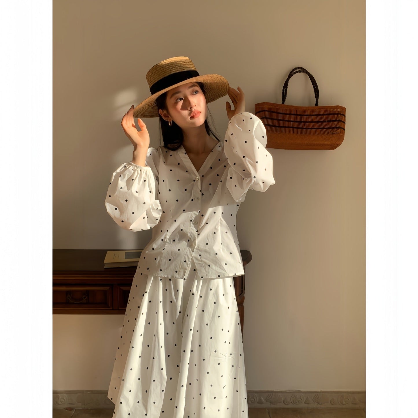 Niche fresh and sweet floral v-neck long-sleeved shirt