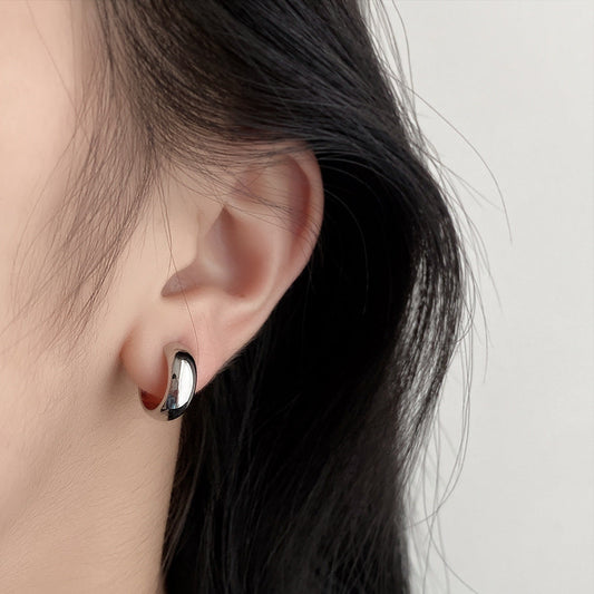 Small C-shaped smooth geometric pattern incense plate ear clips, women can wear earrings without ear piercings, temperament earrings factory direct sales
