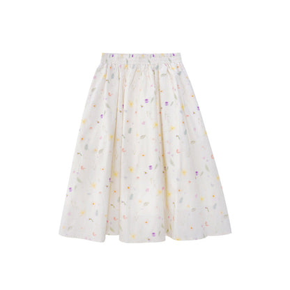 Xiaoqing dear, sweet age-reducing floral a-word skirt.
