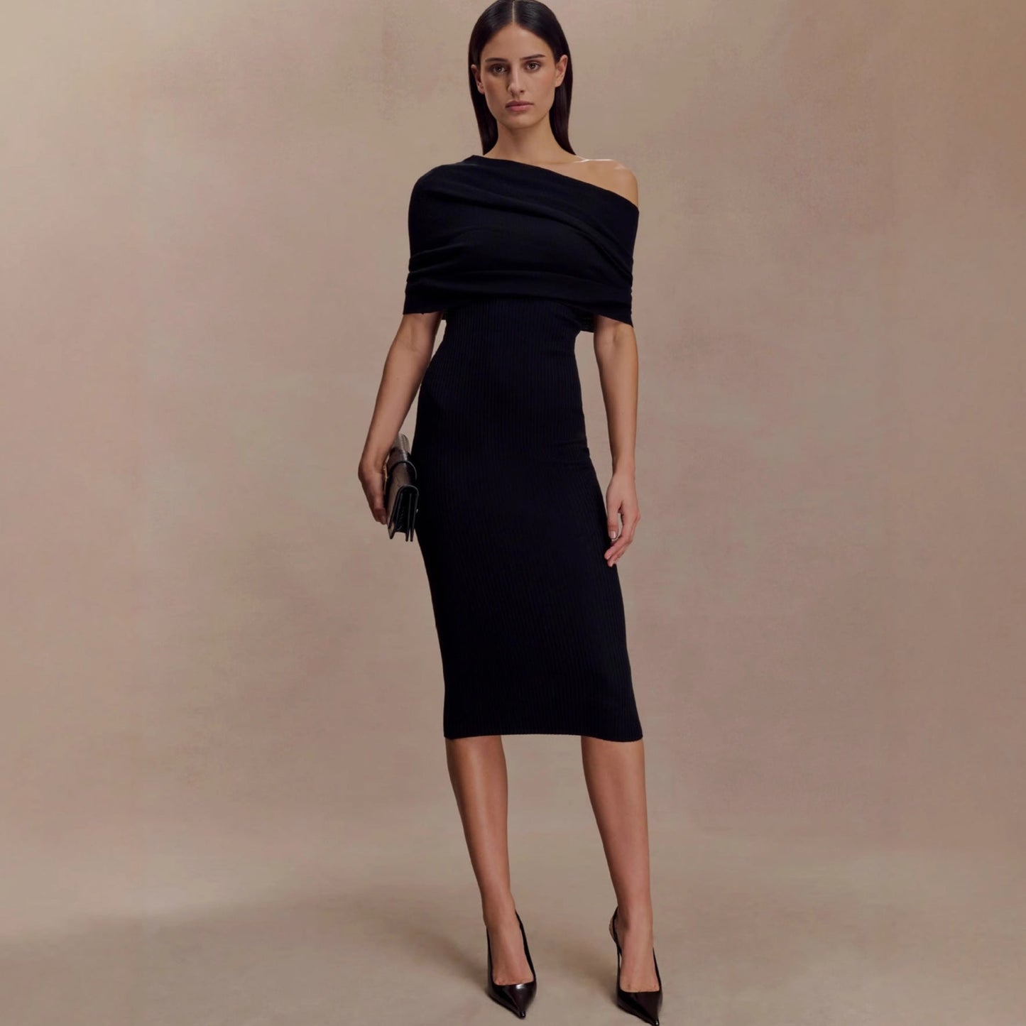 Slim fit solid color one-word shoulder dress