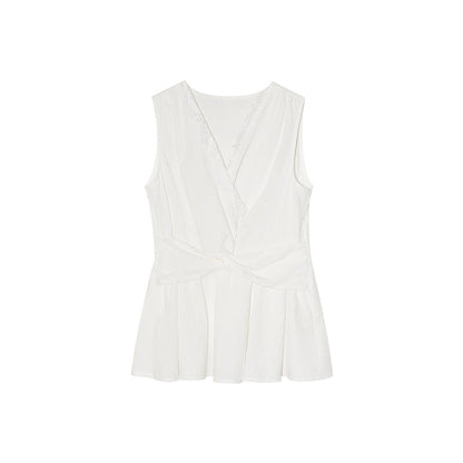 Lace v-neck kink design sleeveless top