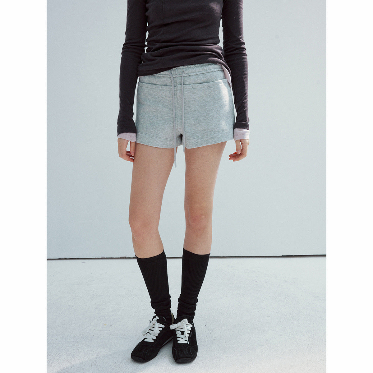 Spring new casual high waist horizontal insert bag air cloud simple lace-up super short sweatpants