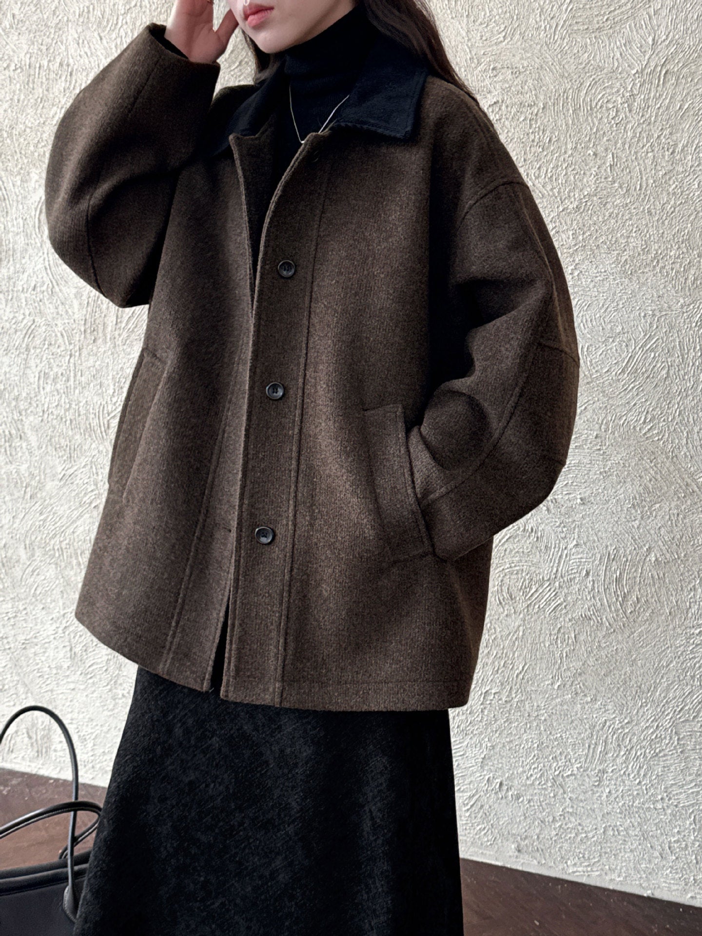 Premium texture wool retro temperament contrasting coat women's new winter simple woolen coat