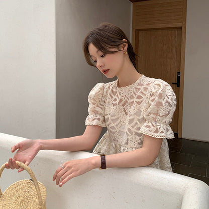 Hollow bubble sleeve lace top