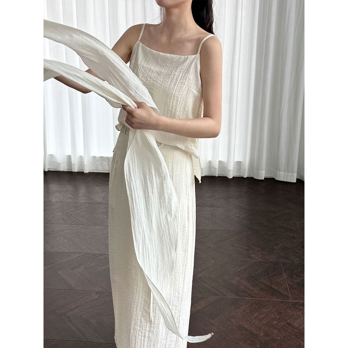 Simple temperament sling vest + cover-up and thin skirt women's summer new suit with straps