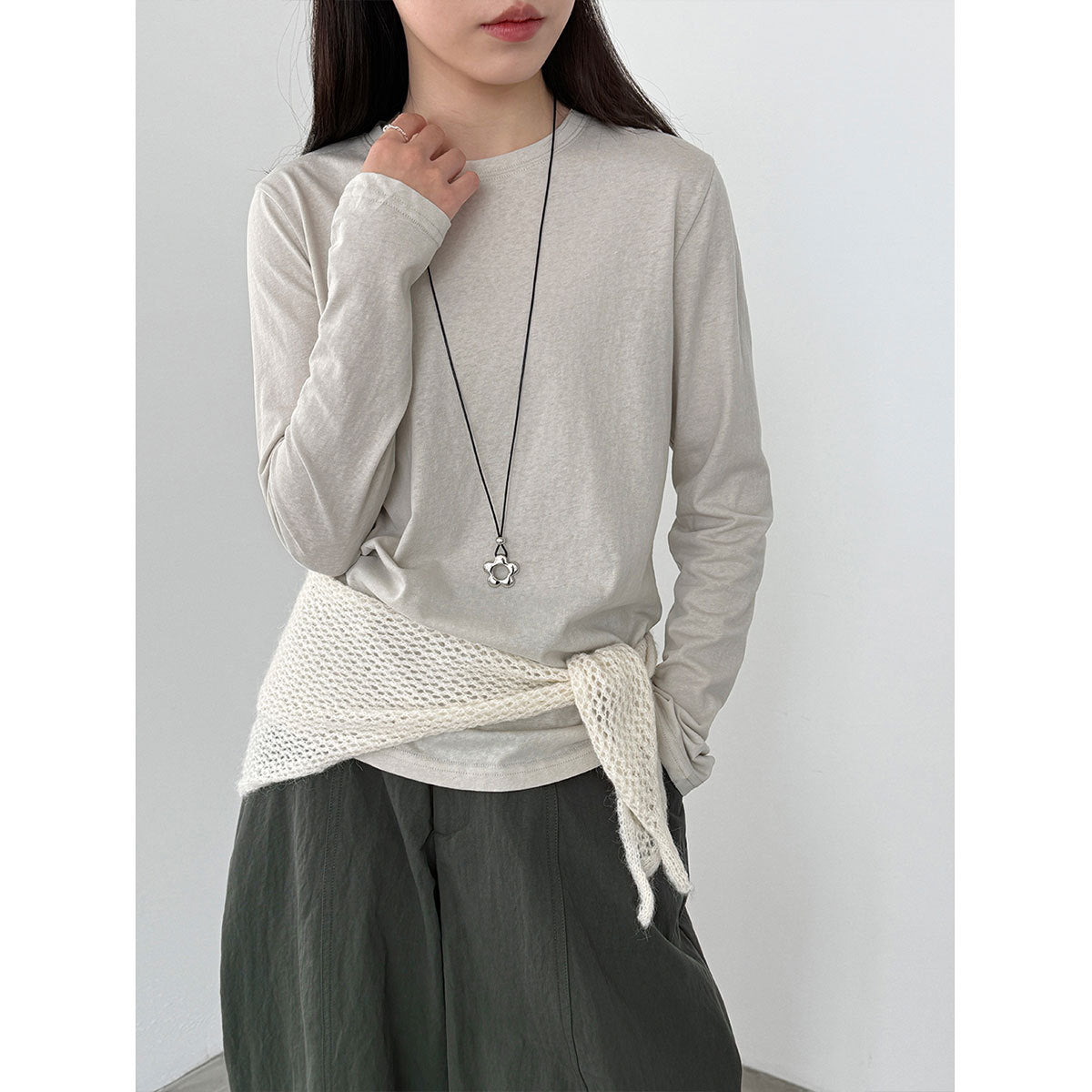 Simple stacked bottoming shirt women's spring new basic long-sleeved T-shirt with a thin top